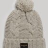 Bonnet en maille torsadée Bonnet en maille torsadée