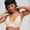 Brassière dos nu au crochet