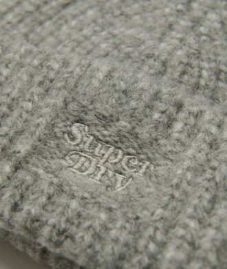 Chapeau en tricot côtelé