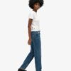 Jeans taille moyenne à coupe droite Jeans taille moyenne à coupe droite