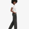 Jeans taille moyenne à jambes larges Jeans taille moyenne à jambes larges