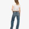 Jeans taille moyenne à jambes larges Jeans taille moyenne à jambes larges