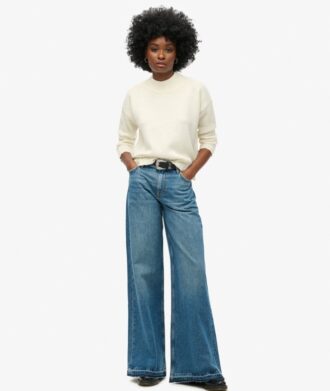 Jeans évasé à jambes larges et ourlet brut