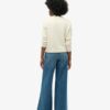 Jeans évasé à jambes larges et ourlet brut Jeans évasé à jambes larges et ourlet brut