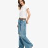 Jeans évasé à jambes larges et ourlet brut Jeans évasé à jambes larges et ourlet brut