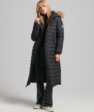 Manteau matelassé long à capuche en fausse fourrure