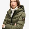 Manteau matelassé mi-long Fuji à capuche Manteau matelassé mi-long Fuji à capuche