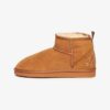 Mini-bottes en daim et sherpa Mini-bottes en daim et sherpa