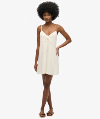 Mini-robe caraco en tissu texturé
