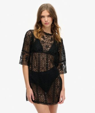 Mini-robe de plage en dentelle