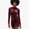 Mini-robe à manches longues en velours