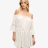 Mini-robe à épaules dénudées