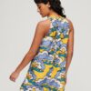 Mini-robe sans manches à col haut Mini-robe sans manches à col haut