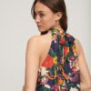 Mini-robe sans manches à col haut Mini-robe sans manches à col haut