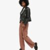 Pantalon en velours côtelé à taille mi-haute et jambes larges Pantalon en velours côtelé à taille mi-haute et jambes larges