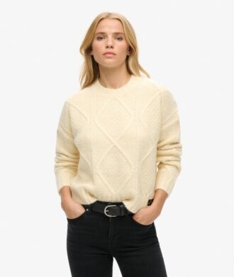 Pull à grosses mailles torsadées
