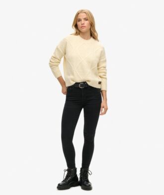 Pull à grosses mailles torsadées