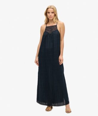 Robe de plage longue à dos nu en dentelle