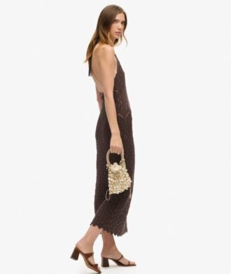 Robe longue dos nu en crochet