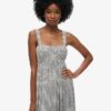 Robe longue à nouer dans le dos Robe longue à nouer dans le dos