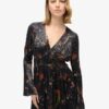 Robe midi en jacquard à manches évasées Robe midi en jacquard à manches évasées
