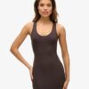 Robe midi en jersey à encolure dégagée Robe midi en jersey à encolure dégagée