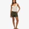 Short cargo shorts
