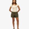 Short cargo shorts