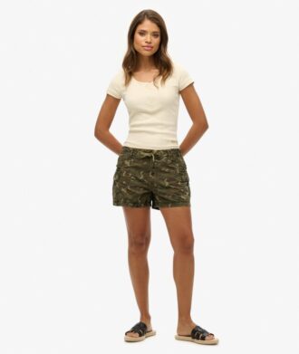 Short cargo shorts