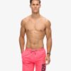 Shorts de bain recyclé Sportswear Logo 17 pouces Shorts de bain recyclé Sportswear Logo 17 pouces