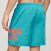 Shorts de bain recyclé Sportswear Logo 17 pouces Shorts de bain recyclé Sportswear Logo 17 pouces