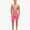 Shorts de bain recyclé Sportswear Logo 17 pouces Shorts de bain recyclé Sportswear Logo 17 pouces