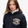 Sweat à capuche zippé court et ample Athletic Essentials Sweat à capuche zippé court et ample Athletic Essentials