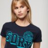 T-shirt ajusté flocé Varsity T-shirt ajusté flocé Varsity