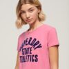 T-shirt ajusté flocé Varsity T-shirt ajusté flocé Varsity