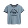 T-shirt à col lanières et imprimé plage Athletic Essentials T-shirt à col lanières et imprimé plage Athletic Essentials