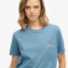 T-shirt à poche teint en pièce avec logo Essential