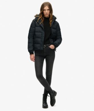 Veste courte à capuche en forme de short